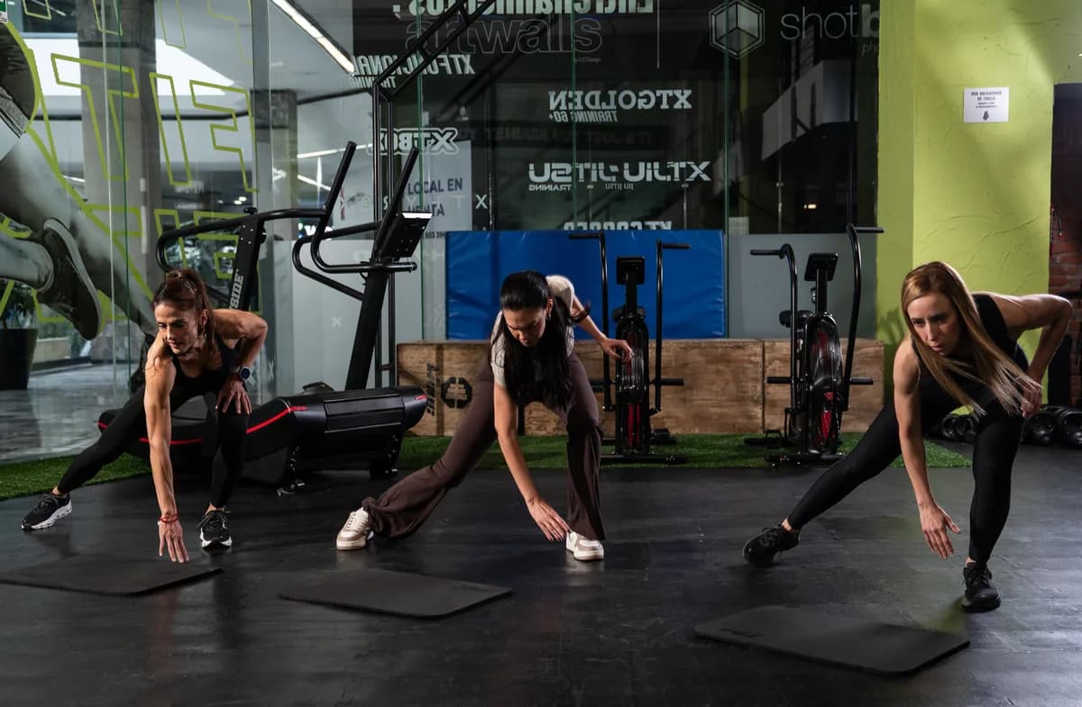 Clase sincronizada de entrenamiento funcional en XT30.60 Interlomas